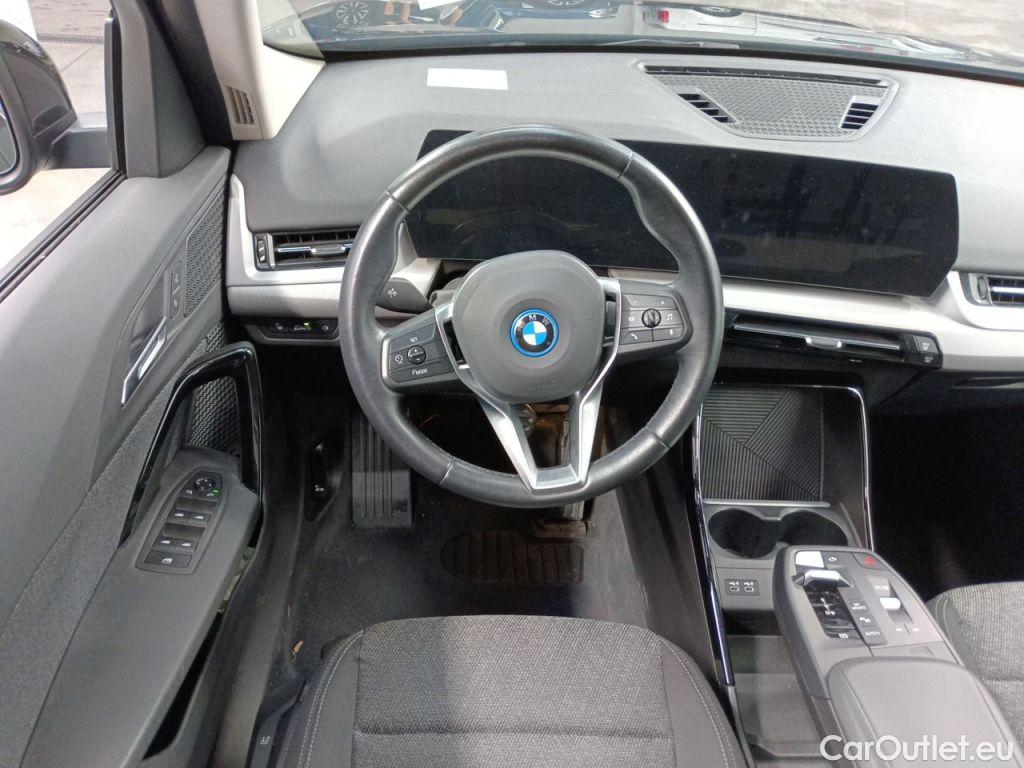Bmw  iX 1 BMW iX1 66.5 kWh 272hp xDrive30 5d #9