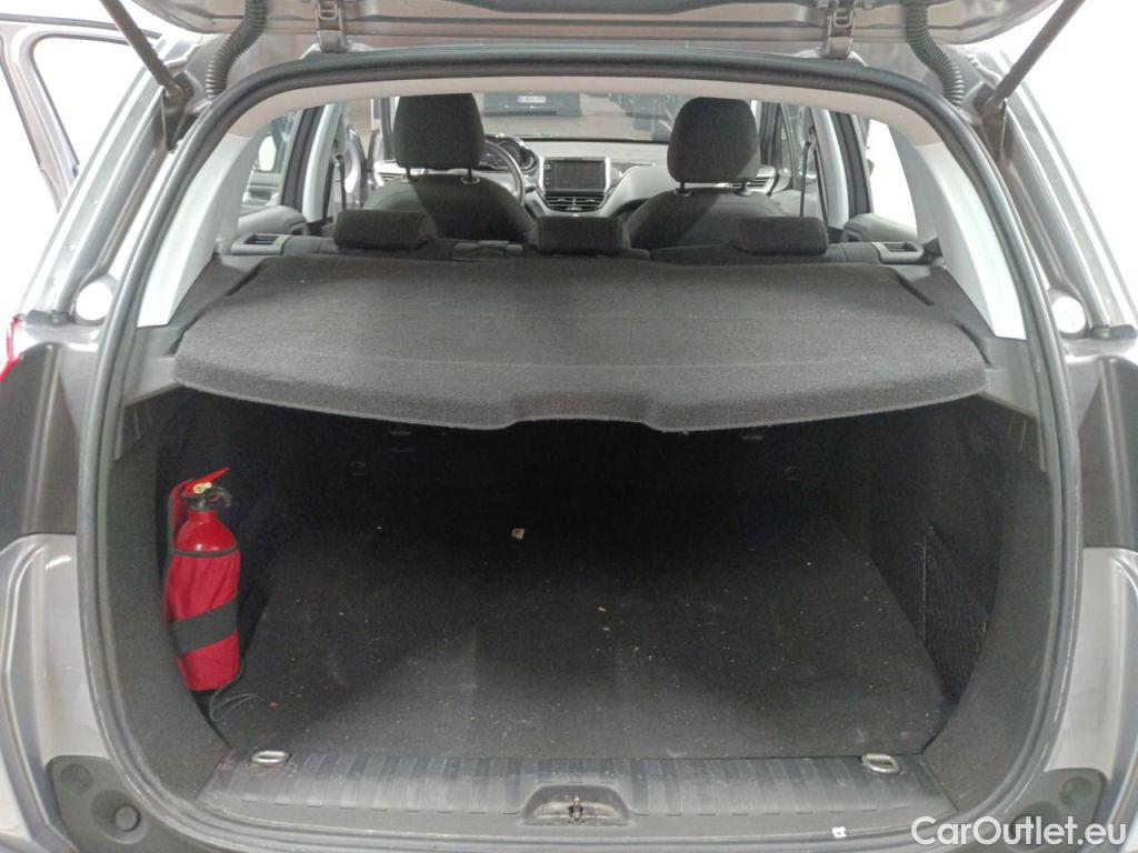 Peugeot  2008 Peugeot  1.2 Puretech 61kW S&S Active 5d #16