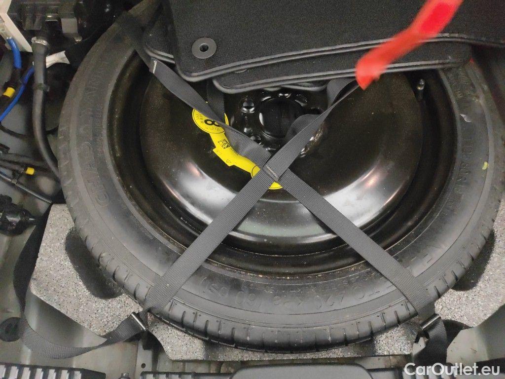 Volvo  XC60 VOLVO  DIESEL MILD HYBRID - 2.0 B4 197 AWD R-Design Geartronic 5d #13