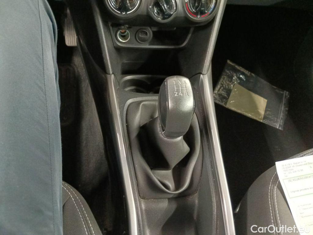 Peugeot  2008 Peugeot  1.2 Puretech 61kW S&S Active 5d #26