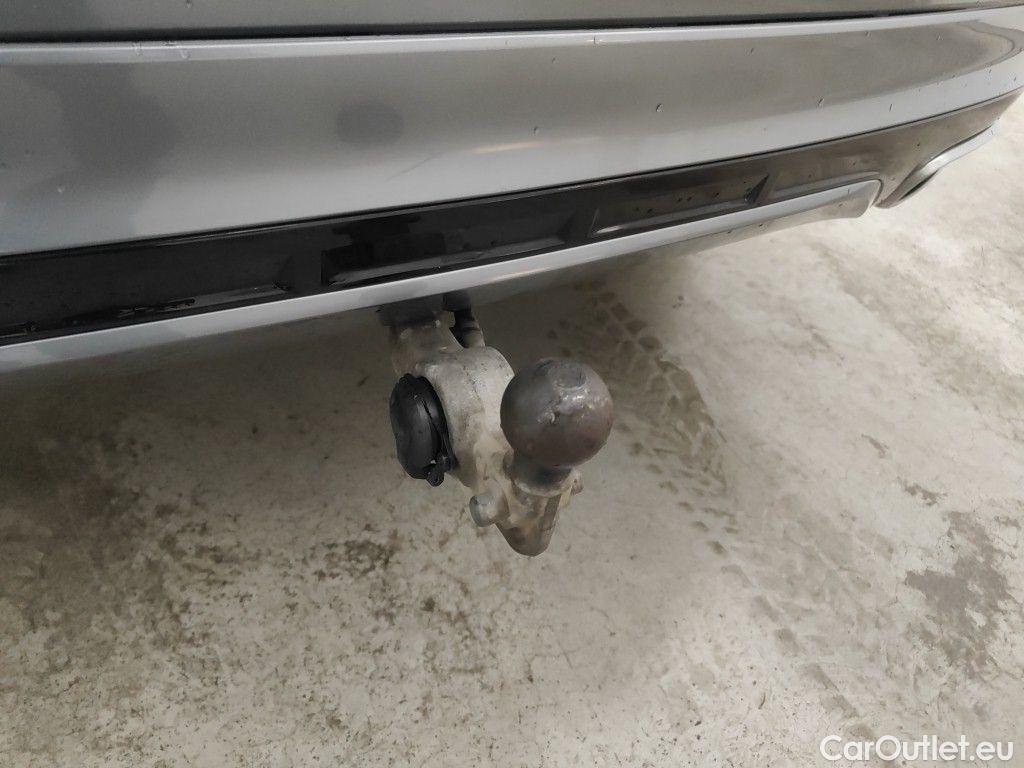 Volvo  XC60 VOLVO  DIESEL MILD HYBRID - 2.0 B4 197 AWD R-Design Geartronic 5d #14