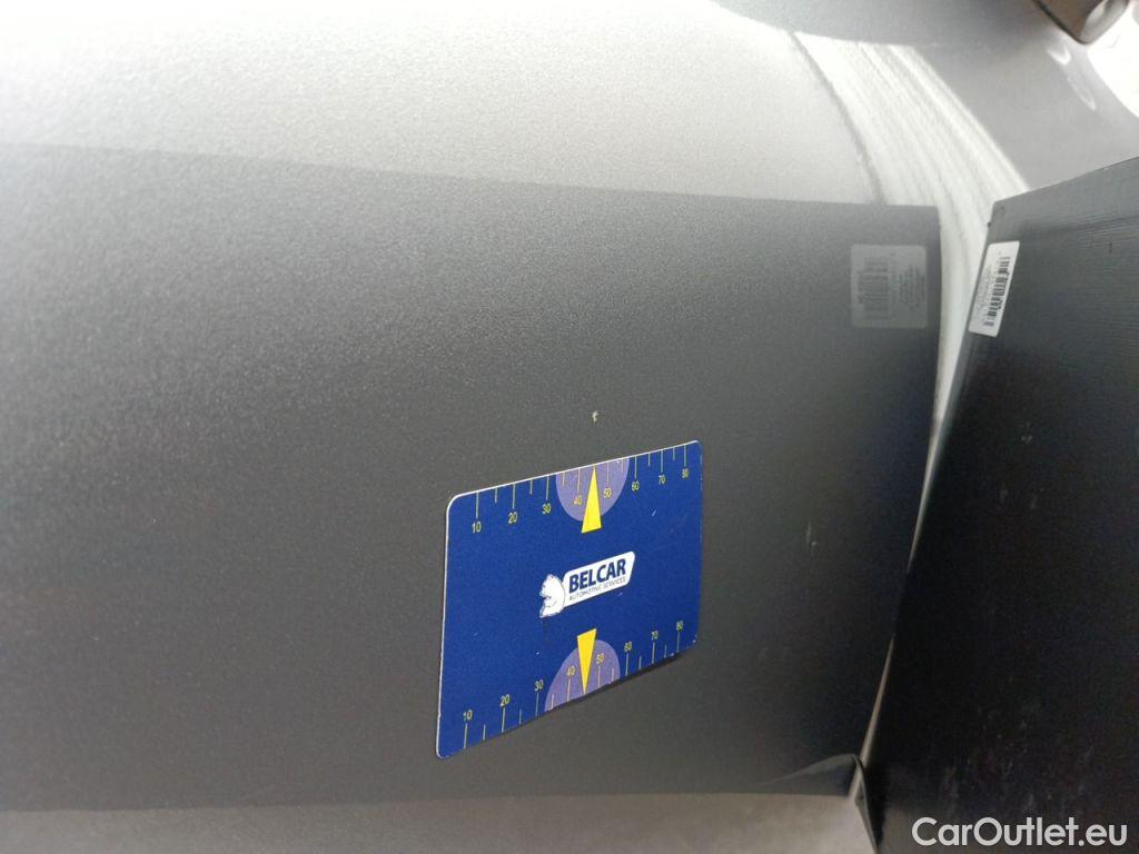 Peugeot  2008 Peugeot  1.2 Puretech 61kW S&S Active 5d #46