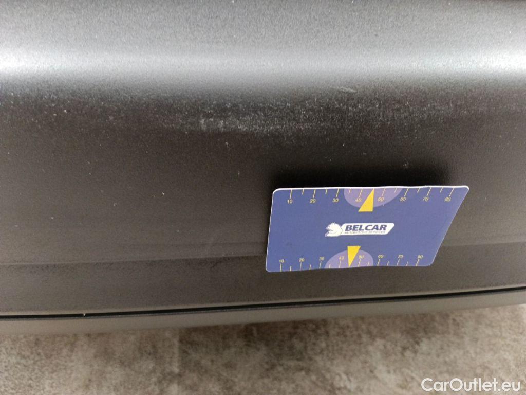 Peugeot  2008 Peugeot  1.2 Puretech 61kW S&S Active 5d #31