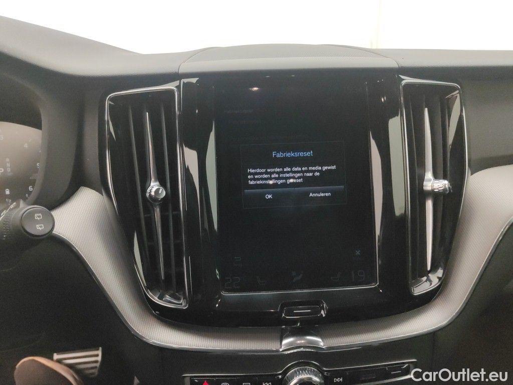 Volvo  XC60 VOLVO  DIESEL MILD HYBRID - 2.0 B4 197 AWD R-Design Geartronic 5d #18