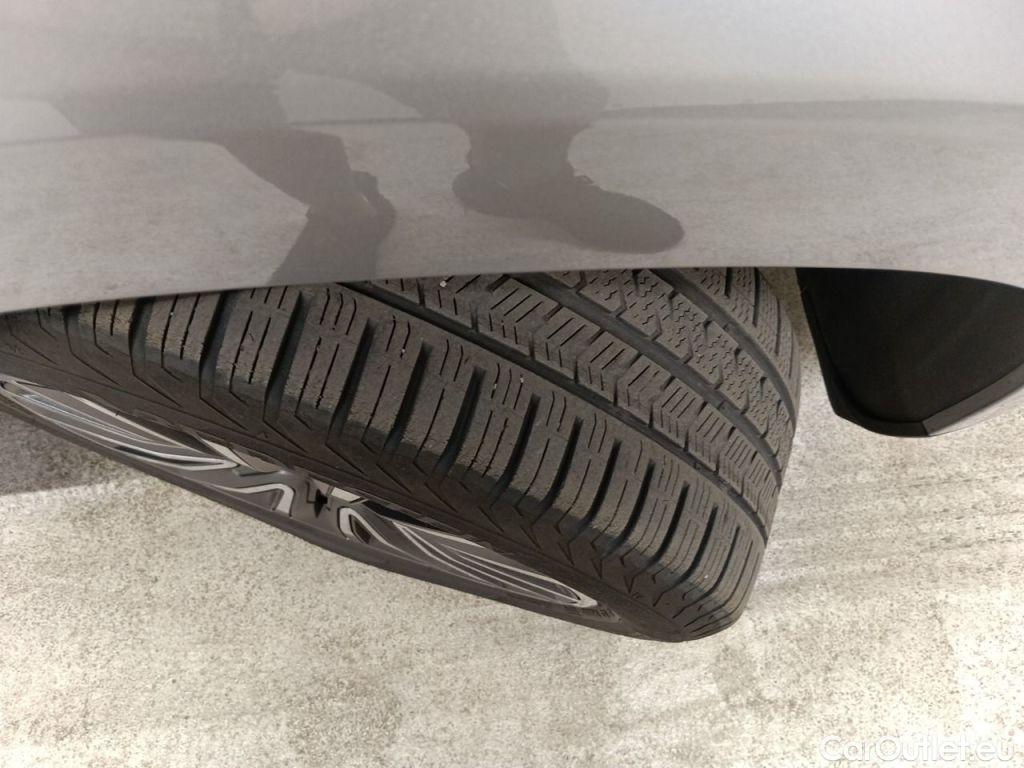 Peugeot  2008 Peugeot  1.2 Puretech 61kW S&S Active 5d #18