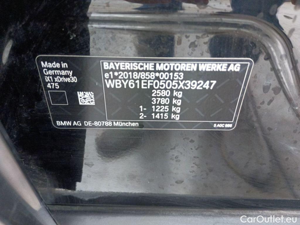 Bmw  iX 1 BMW iX1 66.5 kWh 272hp xDrive30 5d #19