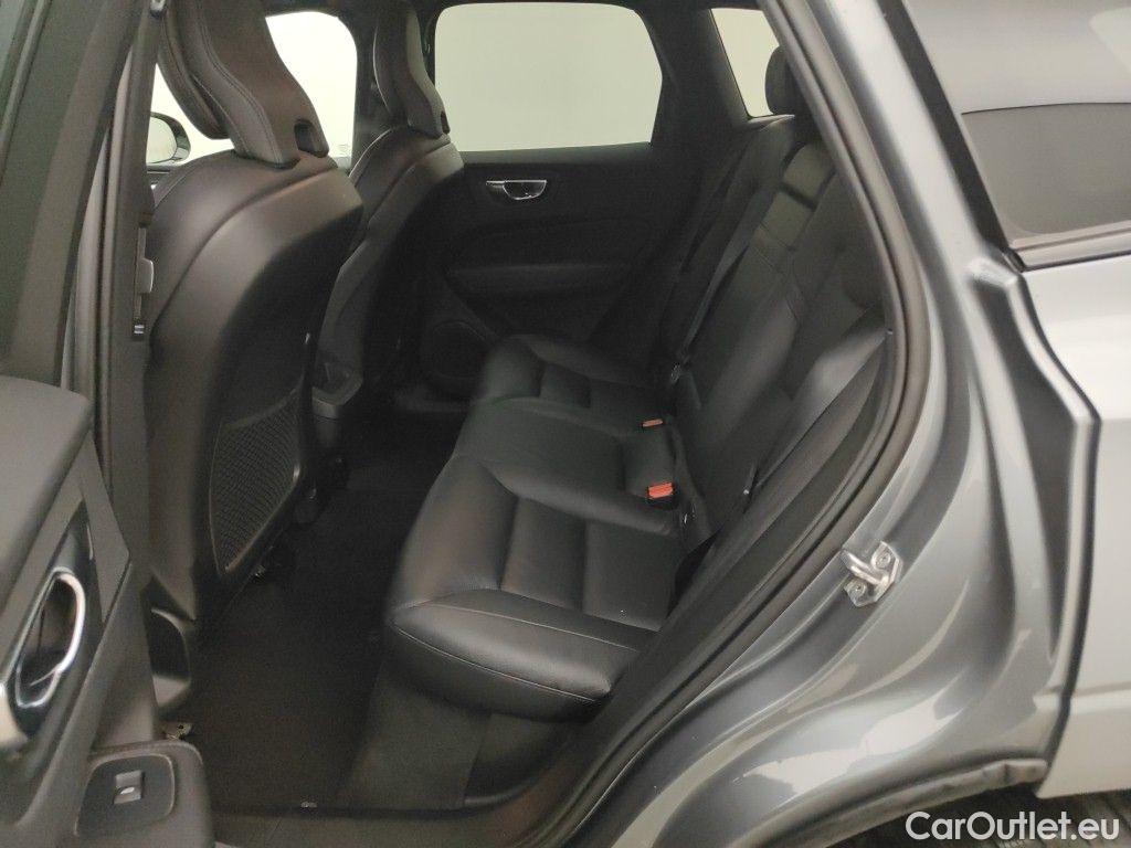 Volvo  XC60 VOLVO  DIESEL MILD HYBRID - 2.0 B4 197 AWD R-Design Geartronic 5d #10