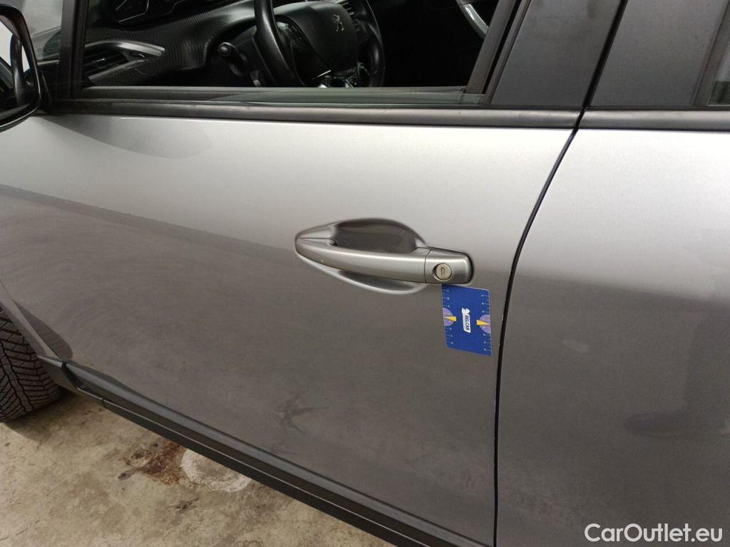 Peugeot  2008 Peugeot  1.2 Puretech 61kW S&S Active 5d #34