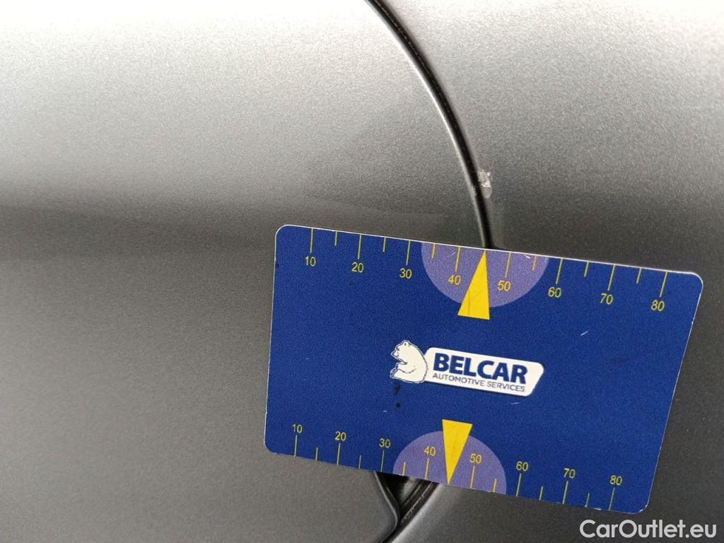 Peugeot  2008 Peugeot  1.2 Puretech 61kW S&S Active 5d #38