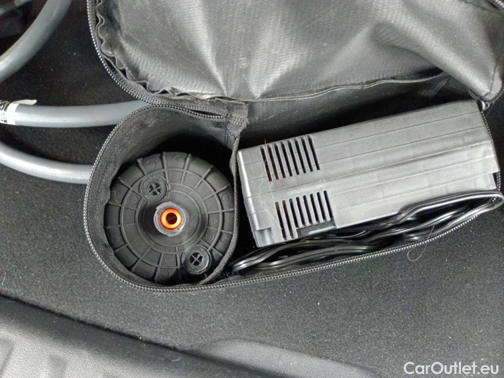 Bmw  iX 1 BMW iX1 66.5 kWh 272hp xDrive30 5d #16