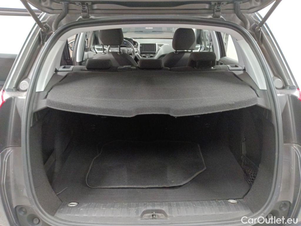 Peugeot  2008 Peugeot  1.2 Puretech 61kW S&S Active 5d #16