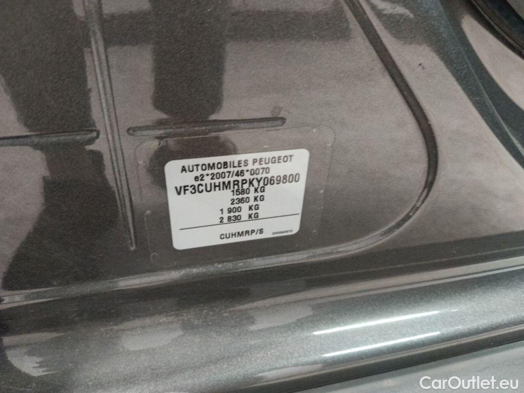 Peugeot  2008 Peugeot  1.2 Puretech 61kW S&S Active 5d #20