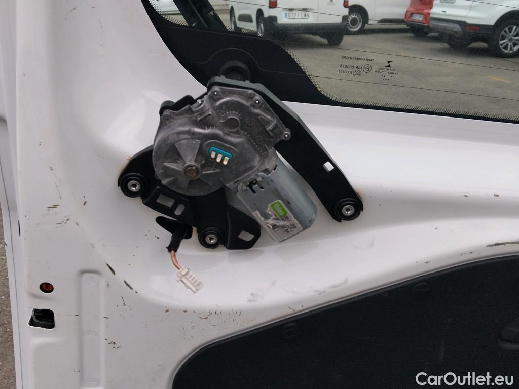  Citroen  Berlingo CITROEN  / 2018 / 4P / combi Talla M BlueHDi 100 S&S LIVE (AC) #49