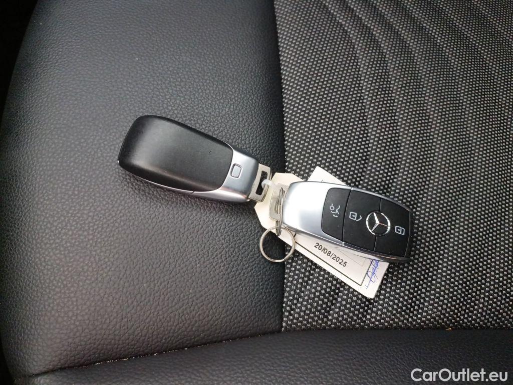 Mercedes  EQB MERCEDES  (X253) 70.5 kWh  250+ Business Line 5d #4