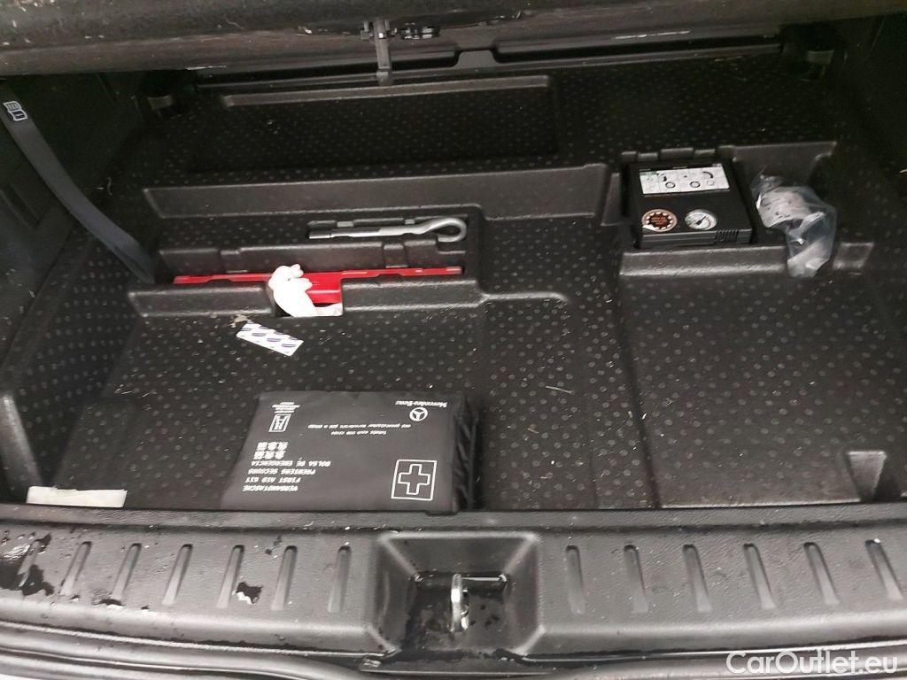 Mercedes  EQB MERCEDES  (X253) 66.5 kWh  250 190hp Business Line 5d #12