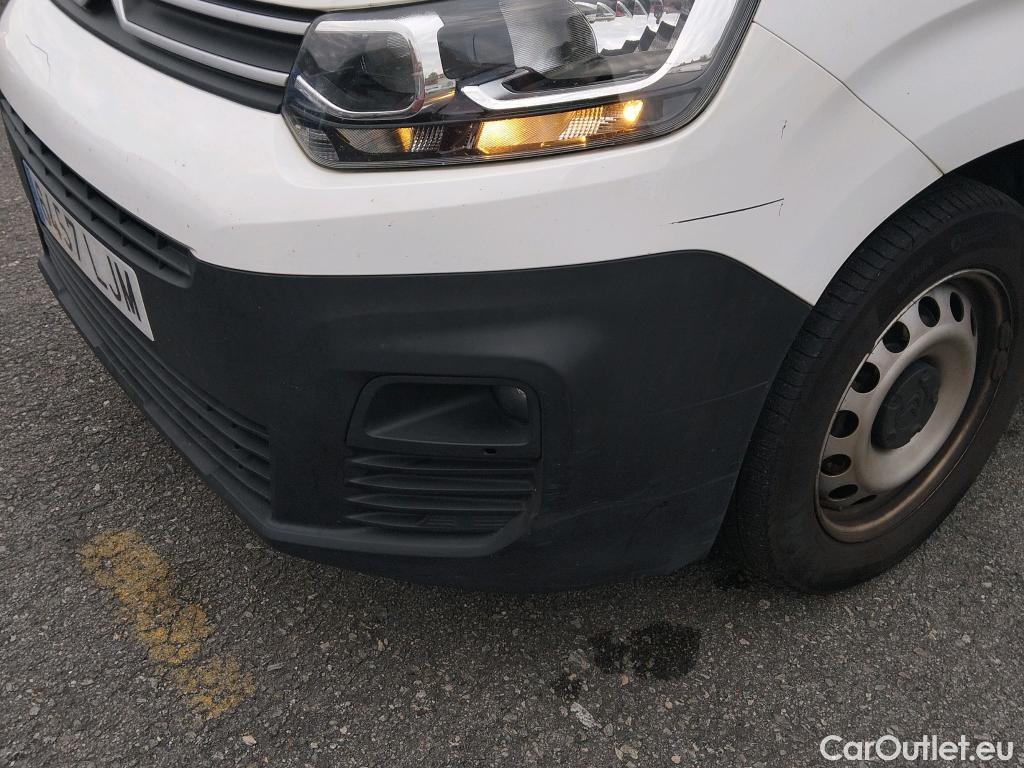  Citroen  Berlingo CITROEN  / 2018 / 4P / combi Talla M BlueHDi 100 S&S LIVE (AC) #22