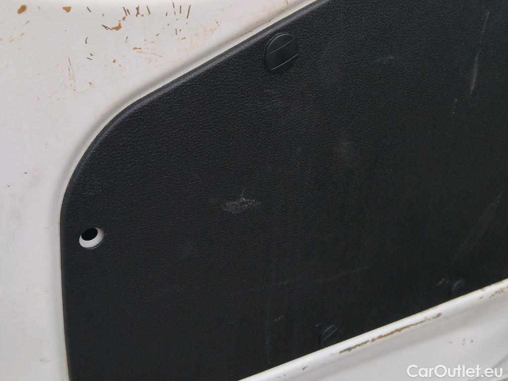  Citroen  Berlingo CITROEN  / 2018 / 4P / combi Talla M BlueHDi 100 S&S LIVE (AC) #39