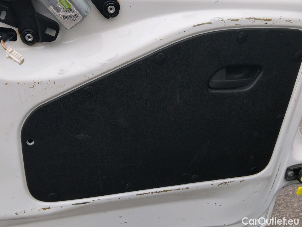  Citroen  Berlingo CITROEN  / 2018 / 4P / combi Talla M BlueHDi 100 S&S LIVE (AC) #38