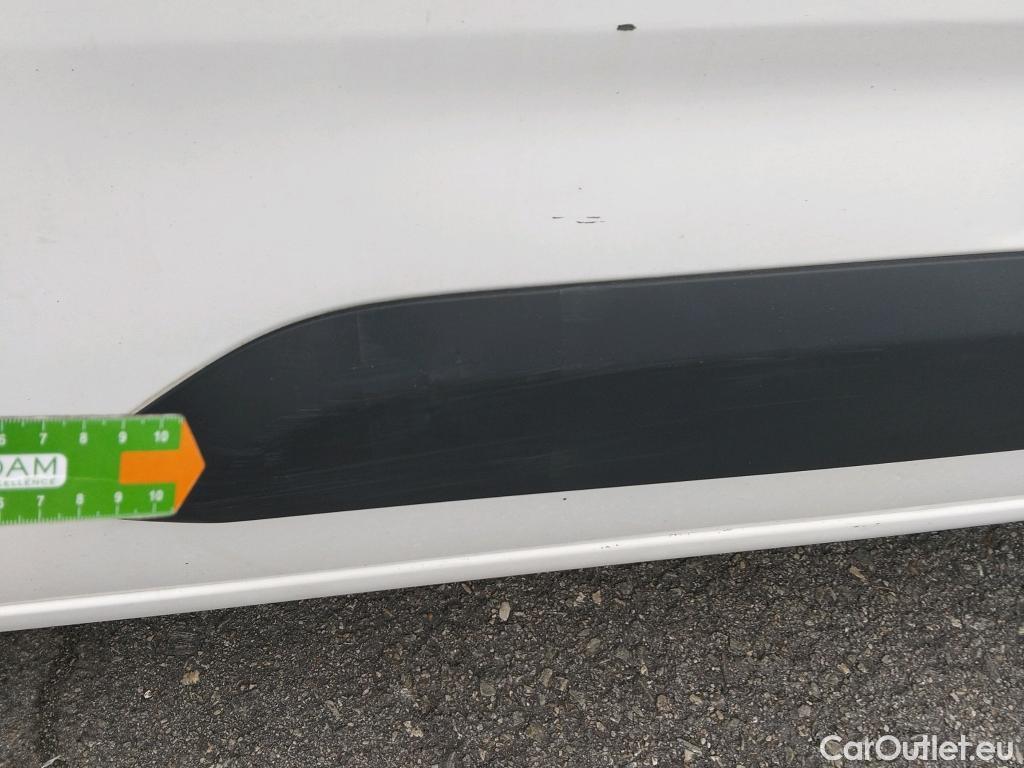  Citroen  Berlingo CITROEN  / 2018 / 4P / combi Talla M BlueHDi 100 S&S LIVE (AC) #47