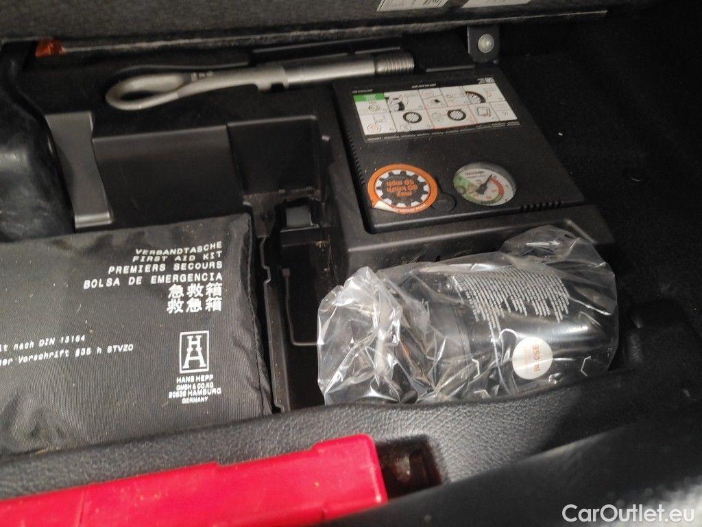 Mercedes  A-Klasse Mercedes-Benz  A 250 e Luxury Line 5d #15