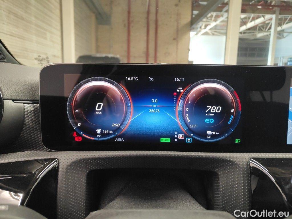 Mercedes  A-Klasse Mercedes-Benz  A 250 e Luxury Line 5d #6