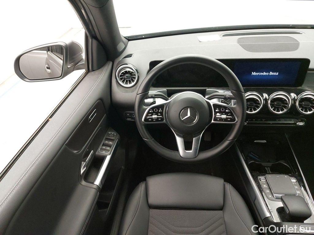 Mercedes  EQB MERCEDES  (X253) 66.5 kWh  250 190hp Business Line 5d #9