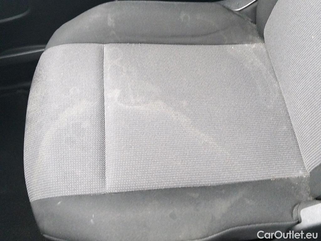  Citroen  Berlingo CITROEN  / 2018 / 4P / combi Talla M BlueHDi 100 S&S LIVE (AC) #24