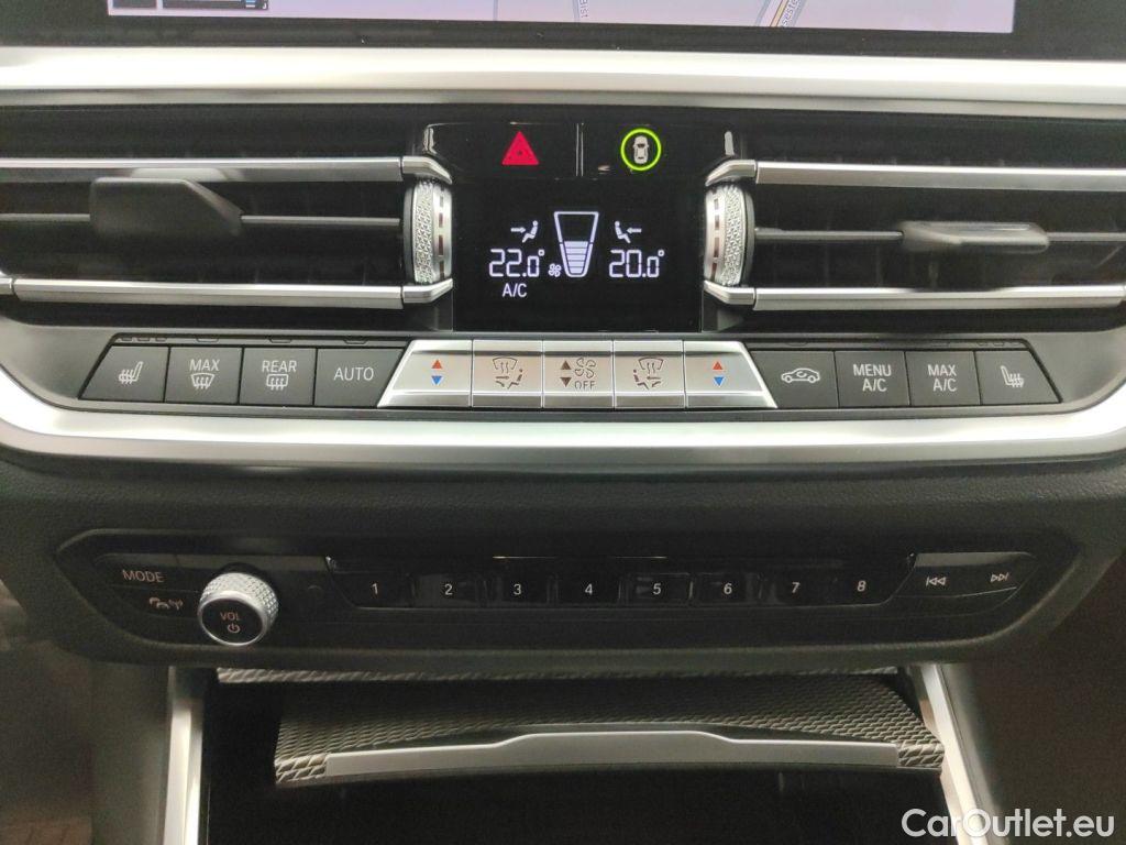 Bmw  Serie 3 BMW 3 - 2019 330eA 184 PHEV 4d #28