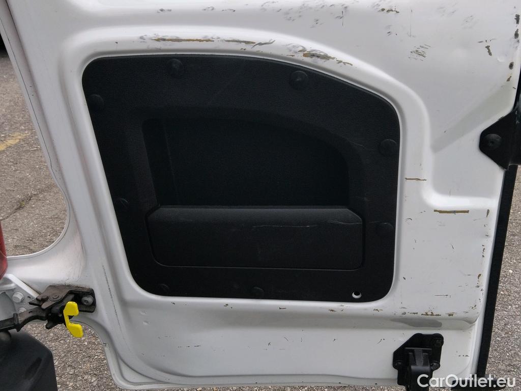  Citroen  Berlingo CITROEN  / 2018 / 4P / combi Talla M BlueHDi 100 S&S LIVE (AC) #36