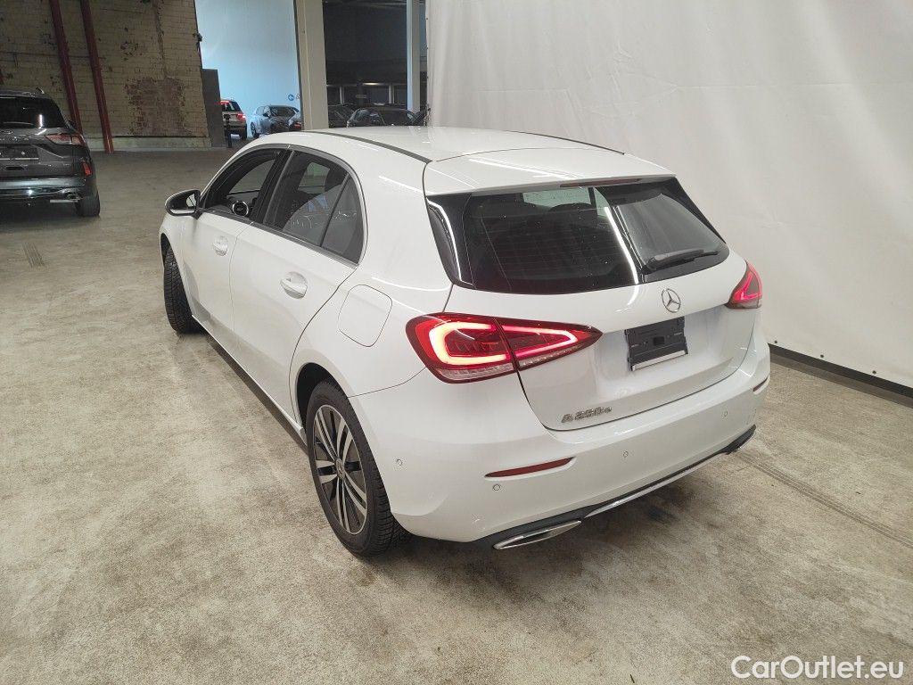 Mercedes  A-Klasse Mercedes-Benz  A 250 e Luxury Line 5d #7