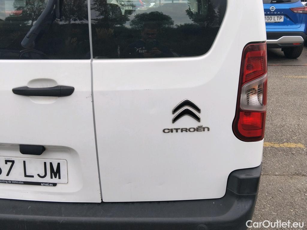  Citroen  Berlingo CITROEN  / 2018 / 4P / combi Talla M BlueHDi 100 S&S LIVE (AC) #7