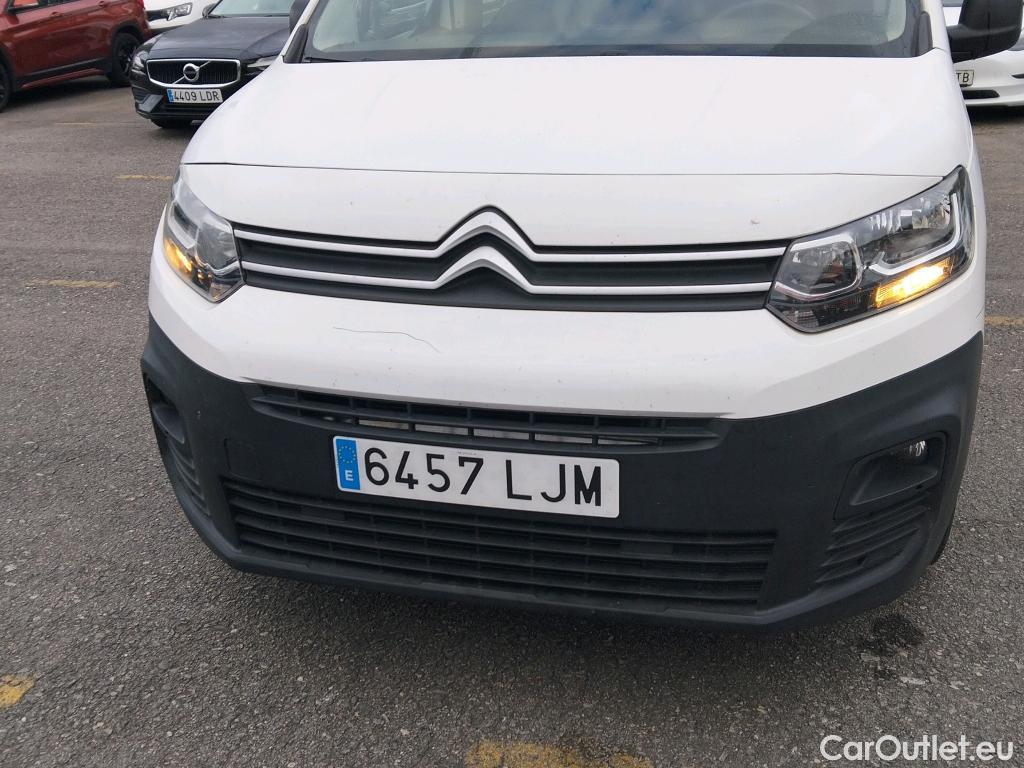  Citroen  Berlingo CITROEN  / 2018 / 4P / combi Talla M BlueHDi 100 S&S LIVE (AC) #34
