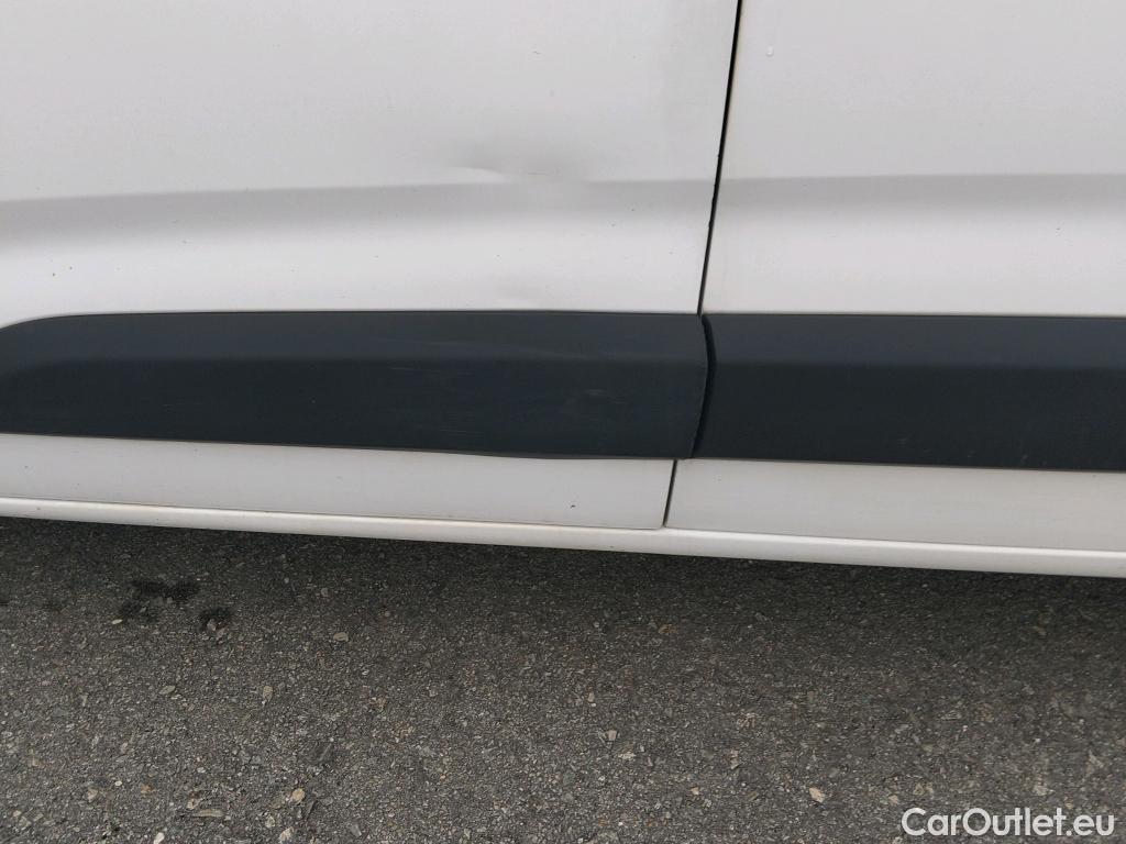  Citroen  Berlingo CITROEN  / 2018 / 4P / combi Talla M BlueHDi 100 S&S LIVE (AC) #44