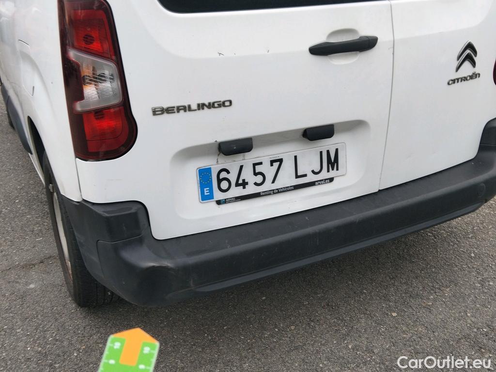  Citroen  Berlingo CITROEN  / 2018 / 4P / combi Talla M BlueHDi 100 S&S LIVE (AC) #21