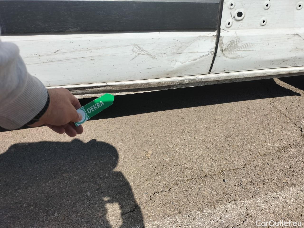 Ford  Transit  Custom Furgón 280 L1 Trend TDCi 105CV MT6 E6dT #76