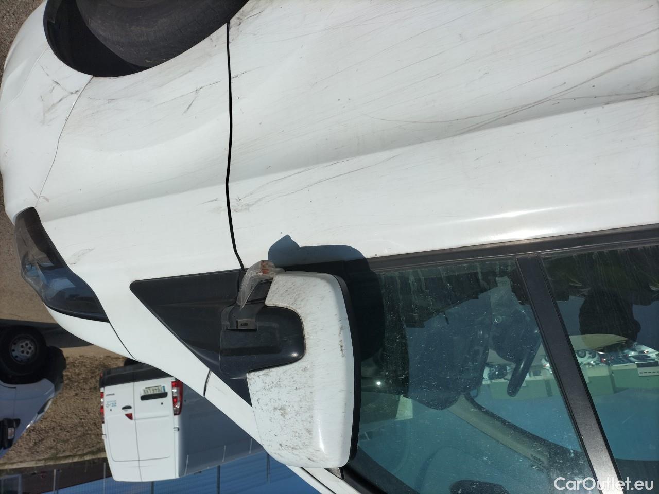 Ford  Transit  Custom Furgón 280 L1 Trend TDCi 105CV MT6 E6dT #85