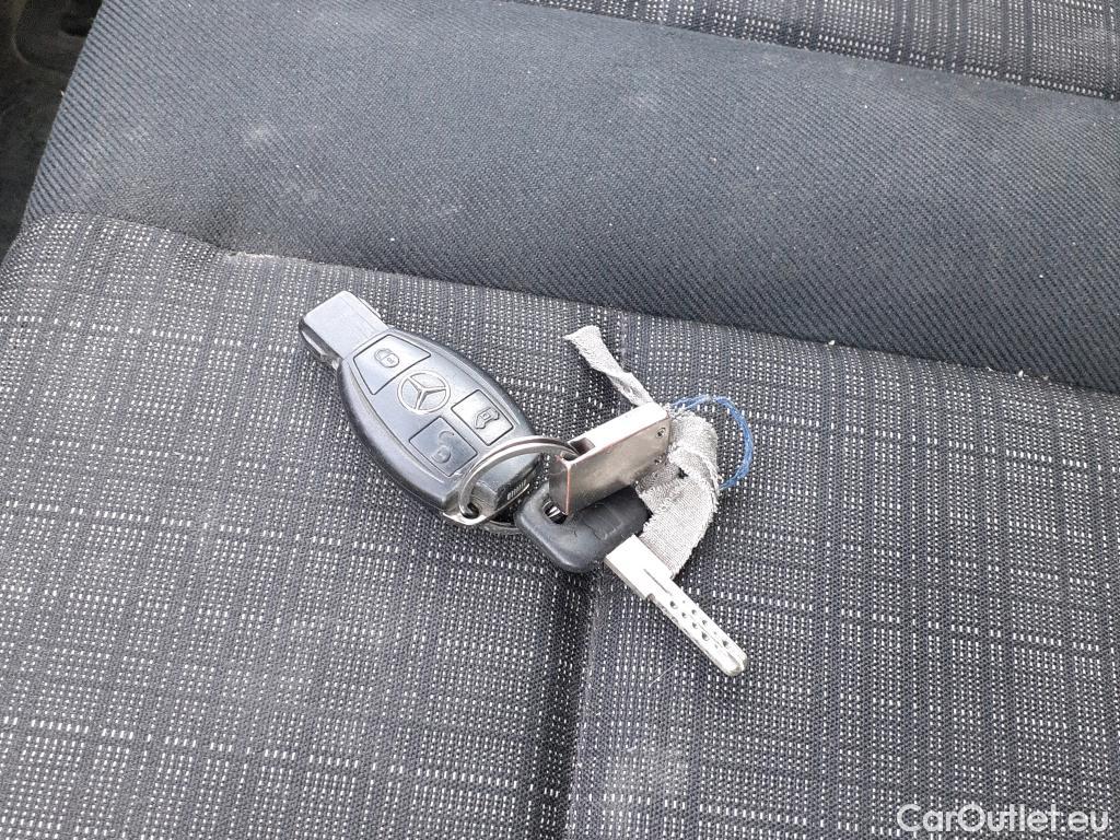  Mercedes  Vito MERCEDES-BENZ  / 2014 / 4P / furgón 111 CDI Larga #5