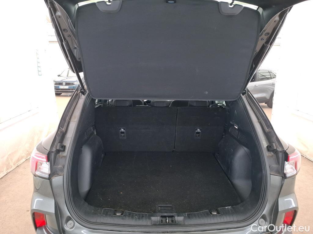 Ford  Kuga FORD  / 2019 / 5P / SUV 2.5 190 hybrid Flexifuel Pshift Titanium #10