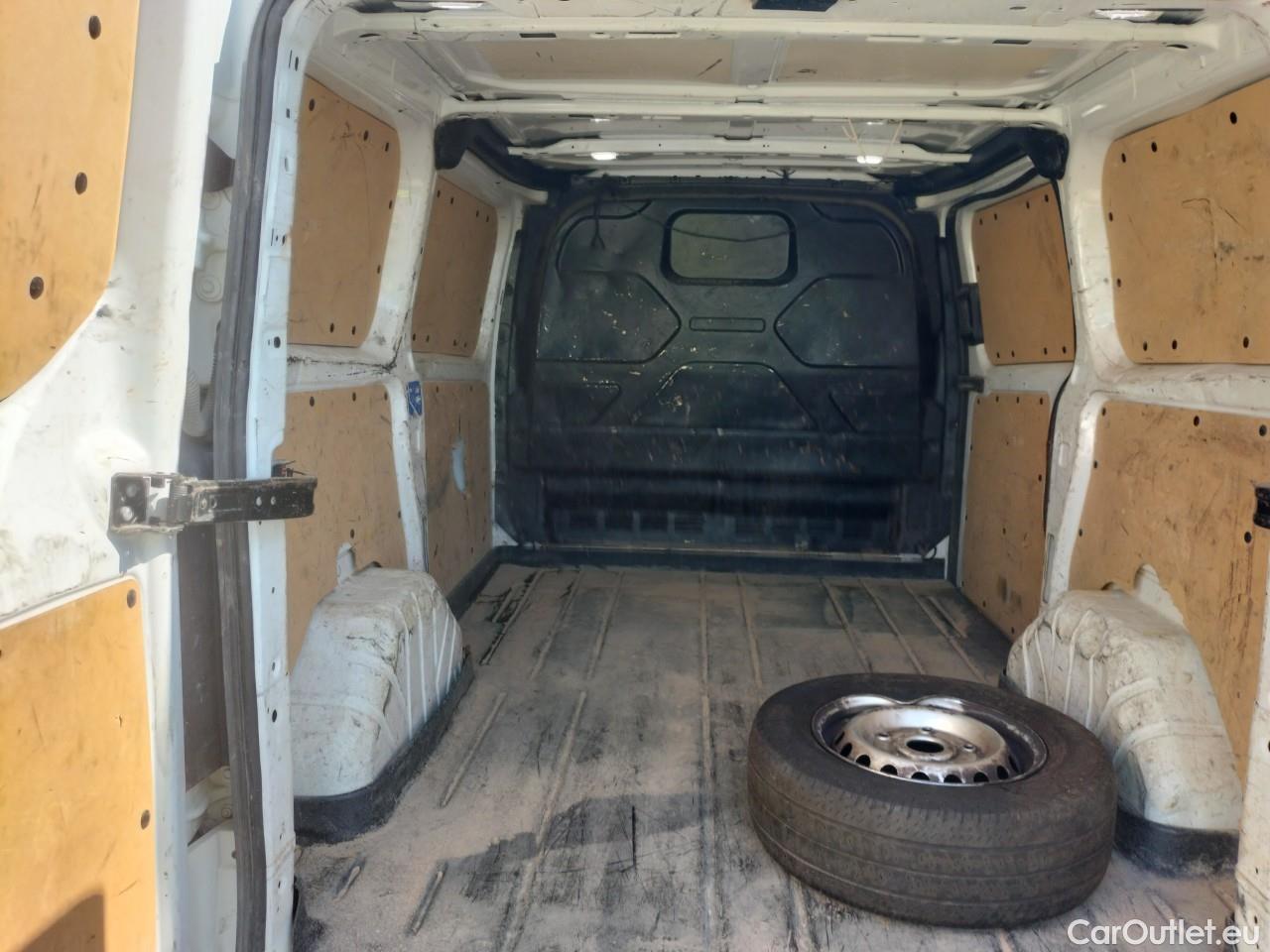 Ford  Transit  Custom Furgón 280 L1 Trend TDCi 105CV MT6 E6dT #8