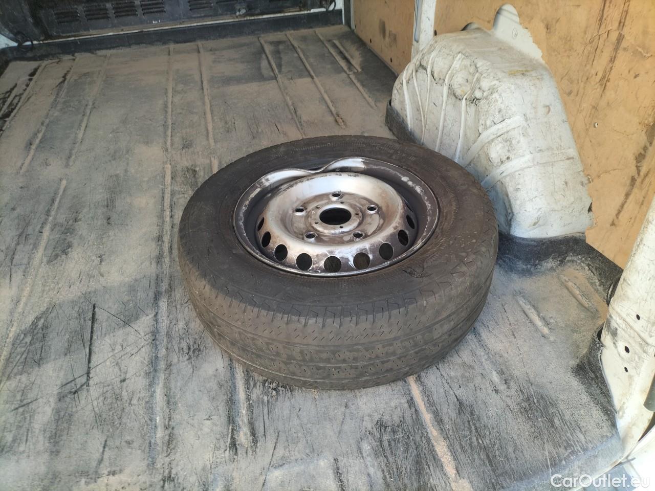 Ford  Transit  Custom Furgón 280 L1 Trend TDCi 105CV MT6 E6dT #1