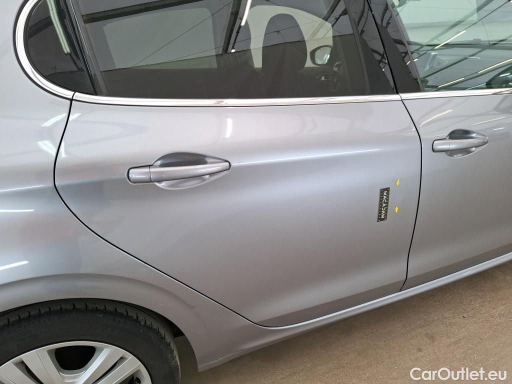  Peugeot  208  Allure Business 1.2 PureTech 110CV BVM6 E6dT #1