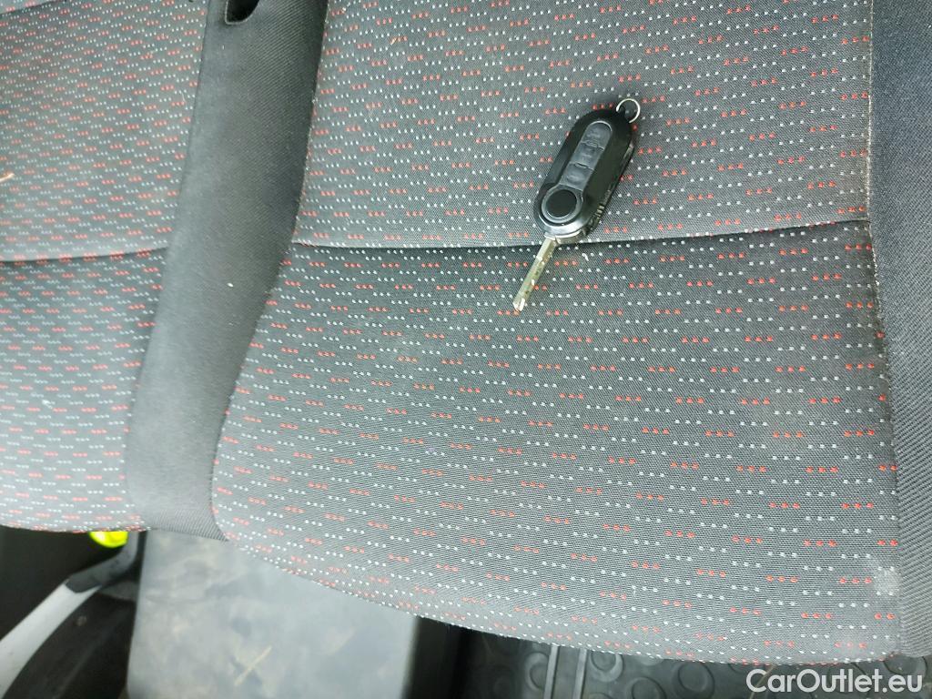  Opel  Movano OPEL  / 2021 / 4P / furgón Base L2H2 3.5T 2.2 BHDi 88kW #48