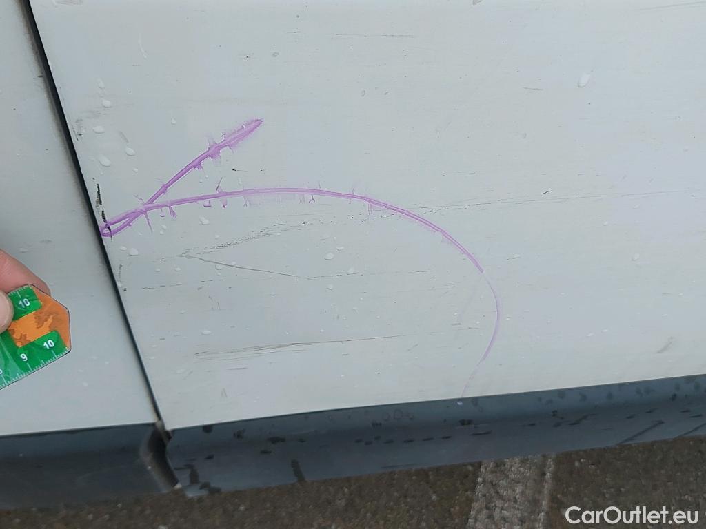  Opel  Movano OPEL  / 2021 / 4P / furgón Base L2H2 3.5T 2.2 BHDi 88kW #26