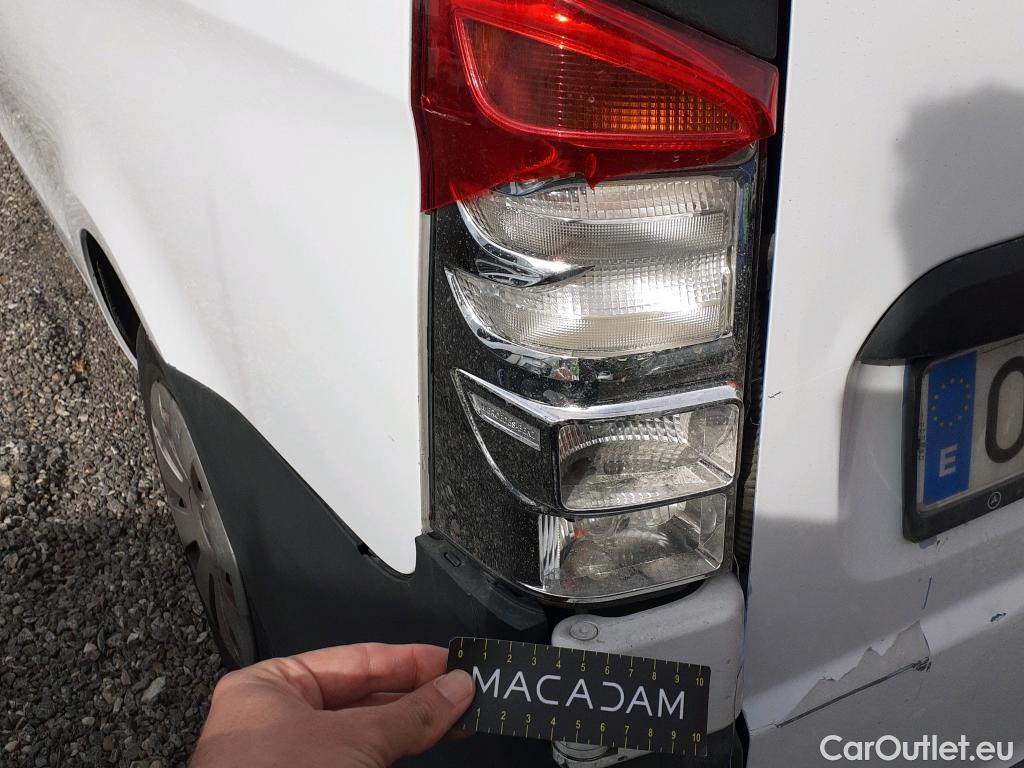  Mercedes  Vito MERCEDES-BENZ  / 2014 / 4P / furgón 111 CDI Larga #19