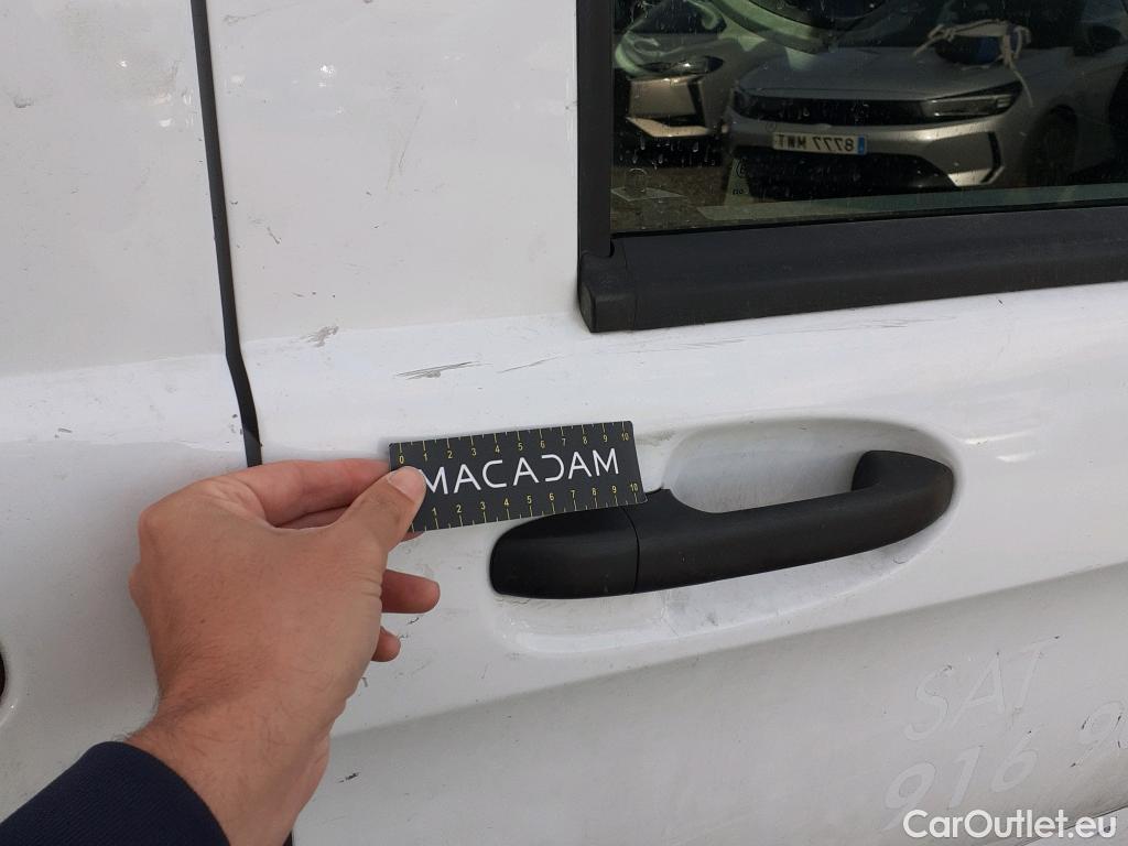  Mercedes  Vito MERCEDES-BENZ  / 2014 / 4P / furgón 111 CDI Larga #15