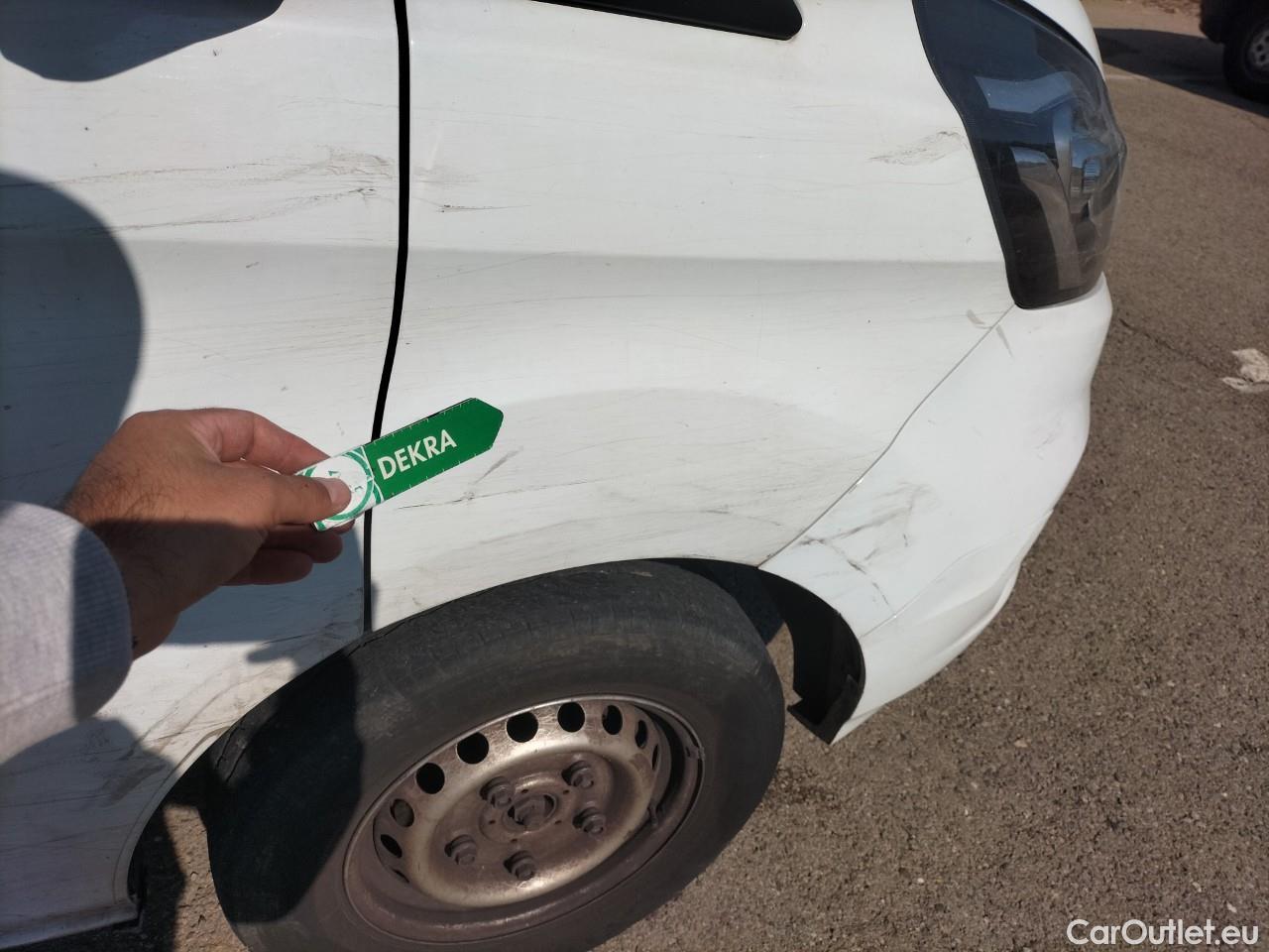 Ford  Transit  Custom Furgón 280 L1 Trend TDCi 105CV MT6 E6dT #87