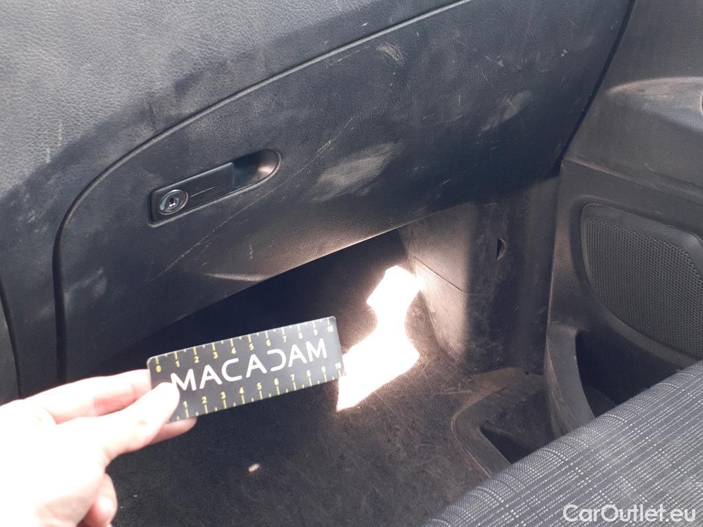  Mercedes  Vito MERCEDES-BENZ  / 2014 / 4P / furgón 111 CDI Larga #50