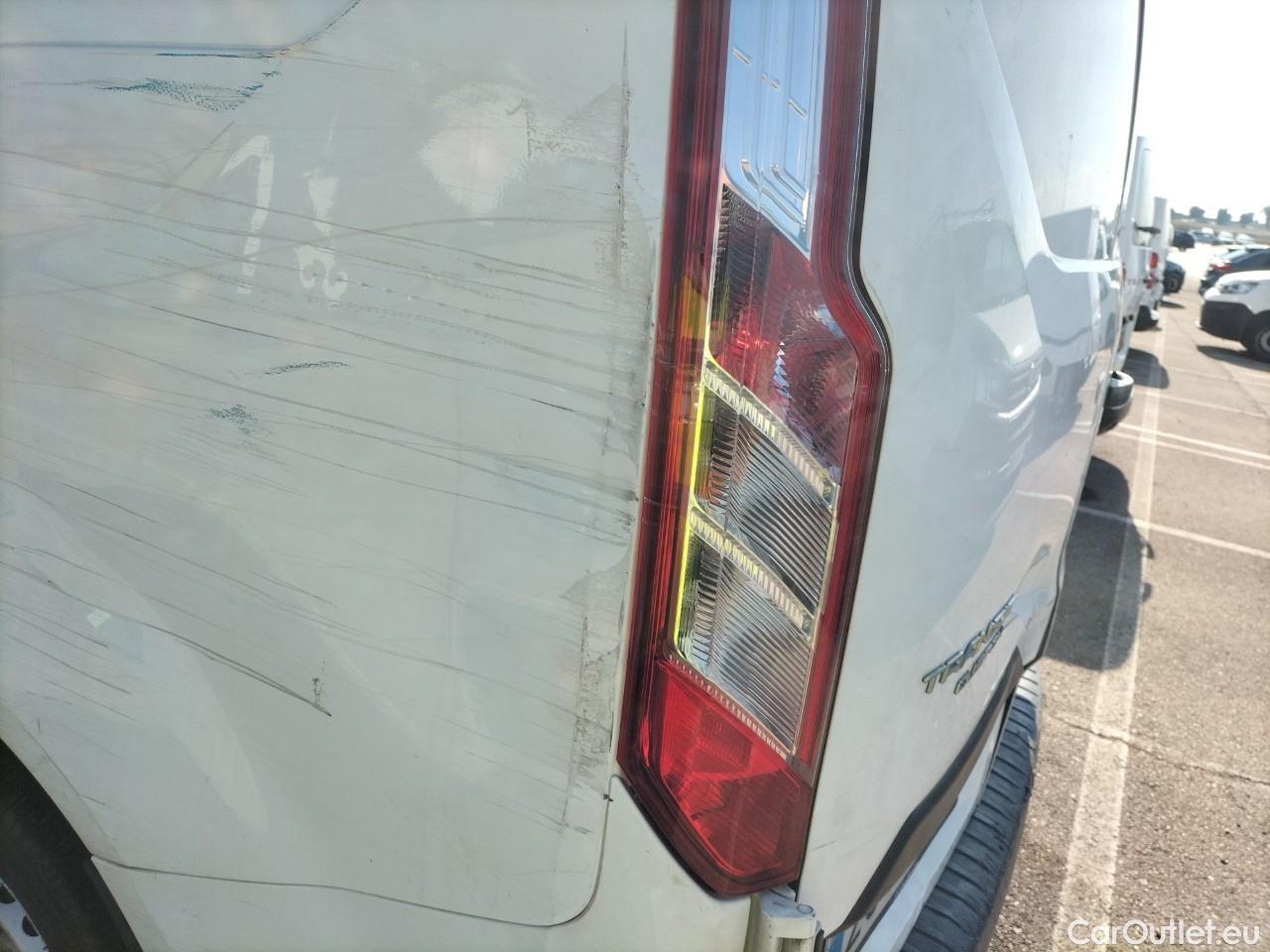 Ford  Transit  Custom Furgón 280 L1 Trend TDCi 105CV MT6 E6dT #43