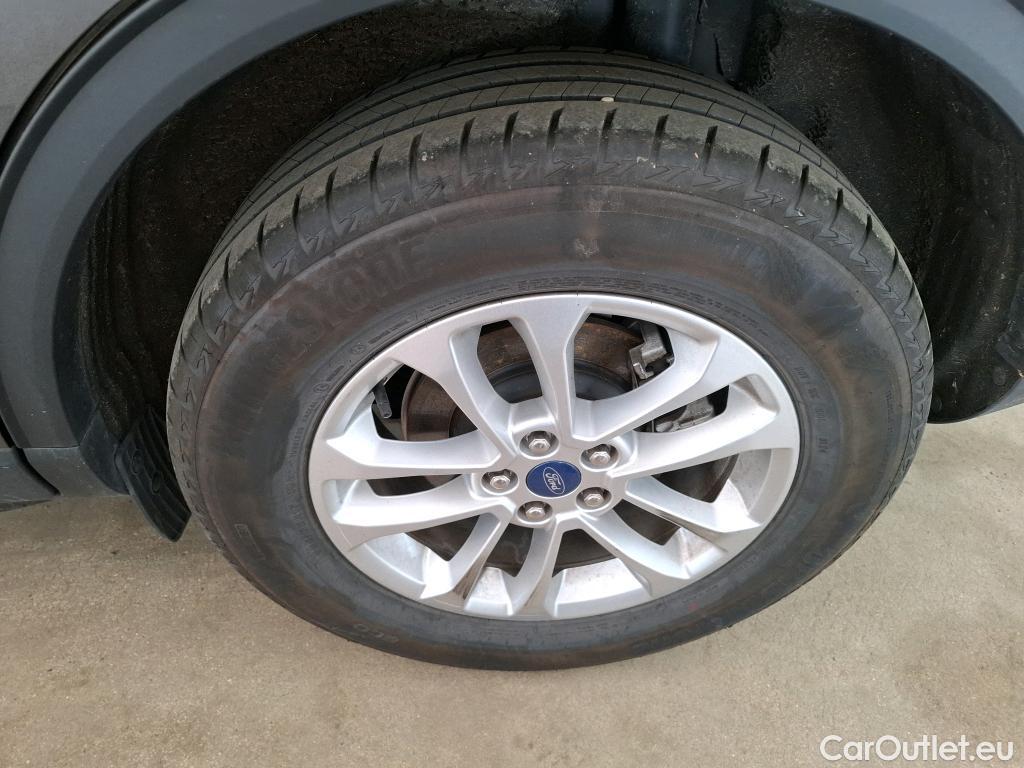 Ford  Kuga FORD  / 2019 / 5P / SUV 2.5 190 hybrid Flexifuel Pshift Titanium #25