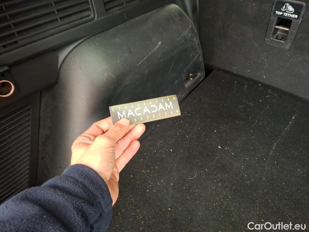 Ford  Kuga FORD  / 2019 / 5P / SUV 2.5 190 hybrid Flexifuel Pshift Titanium #11